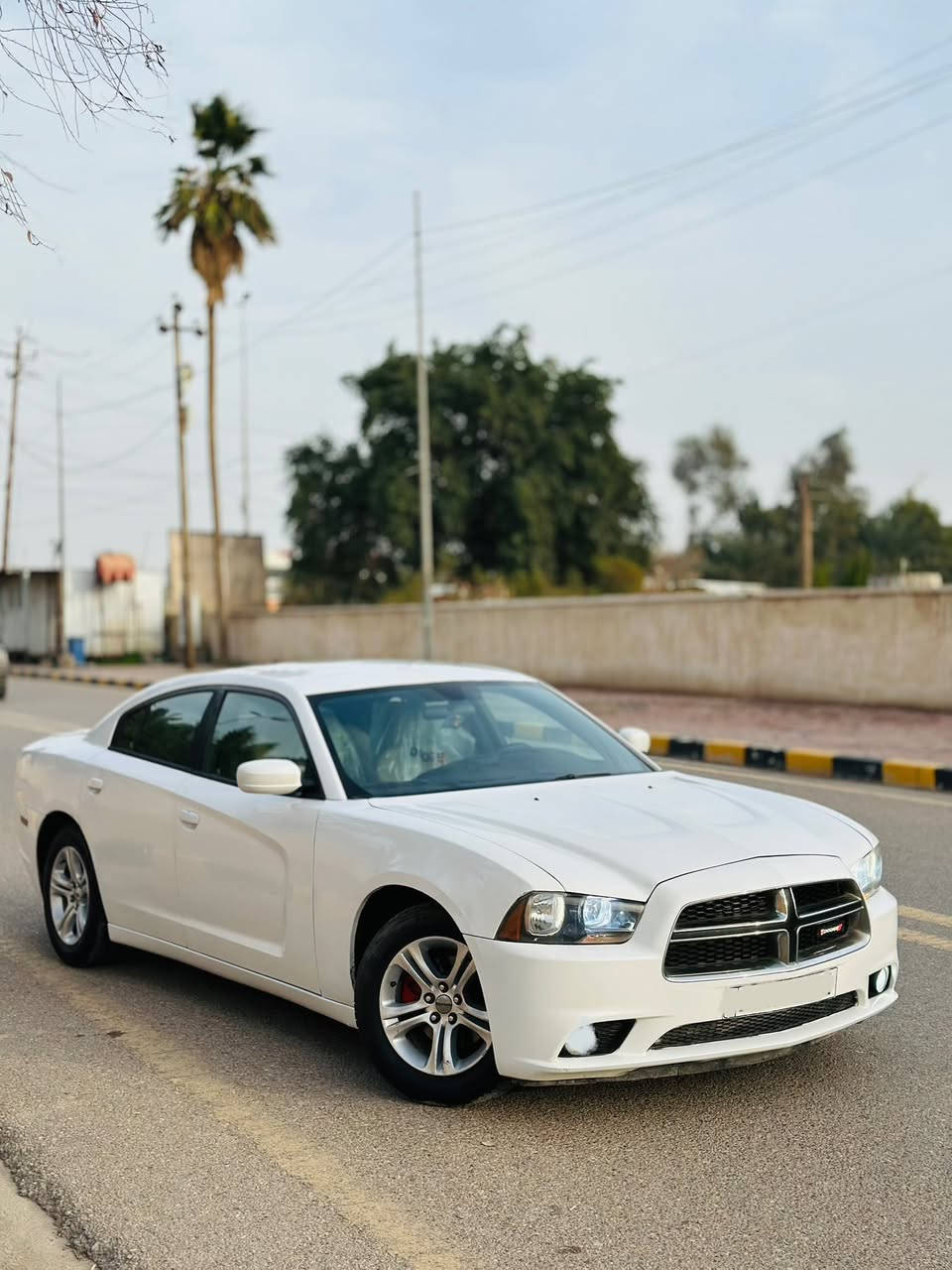 جارجر ادوات ادوات
بيع او مراوس
خليجي 2014
كفاله من الكص وضربه 
متوم طبق الاصل
سياره جديده مال جناي جاهزه للاخير
كير محرك حداديه كفاله
مكينه 6 سلندر 
عداد 260
شاشه جبيره SRT
غرفه عسلي 
تحكمات ستيرن 
شراي يتصل 
‭0773 522 7050‬
