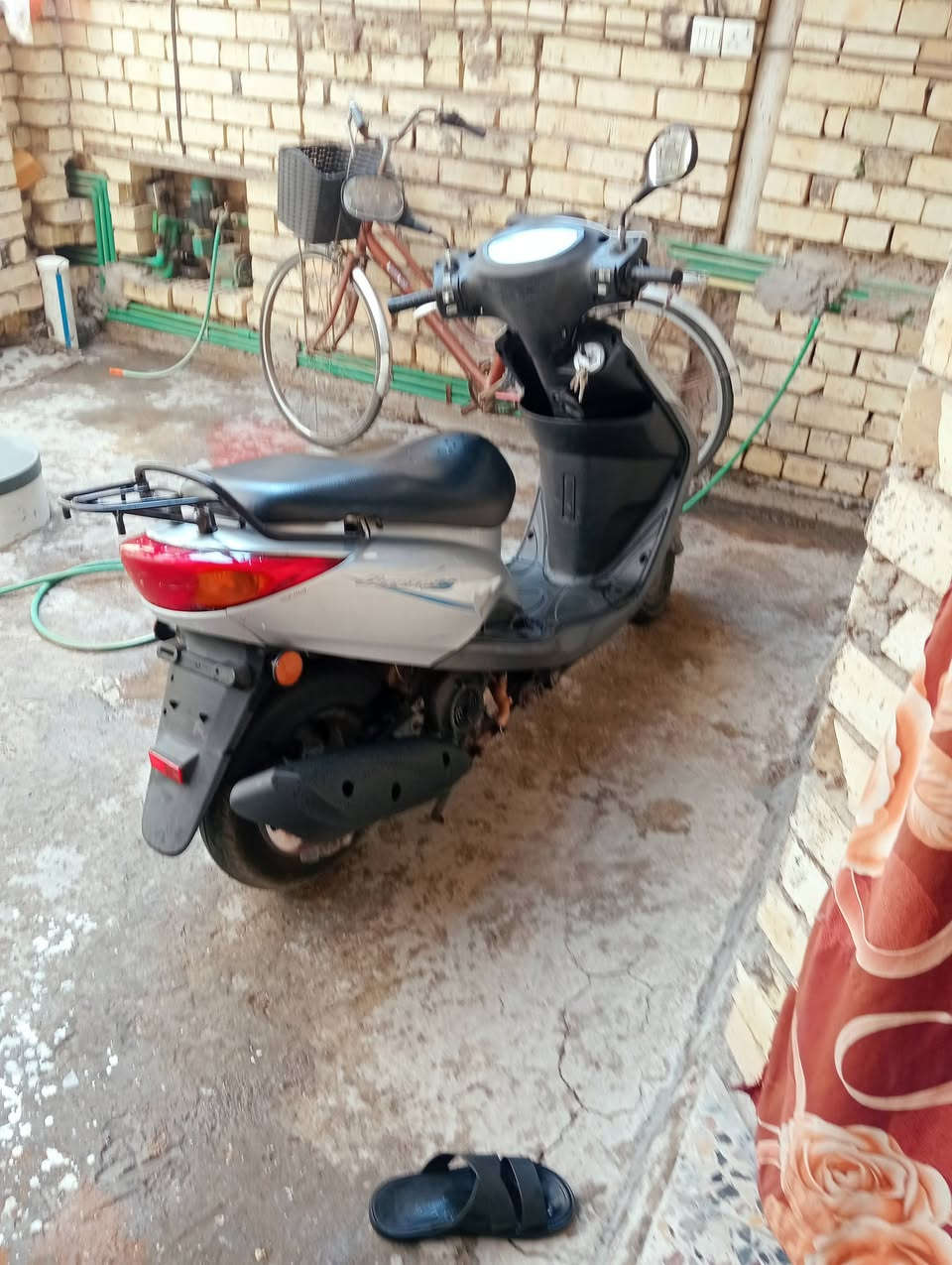 دراجة بريز بغباء رمبة صار شهرين من نازلة عنواني بغداد الكمالية  ***********
