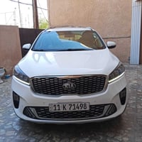 سورنتو 2019 ماشية 73  السعر 230  بيهة 3 طخات بسيطة بدون صبغ  وبارد وال...