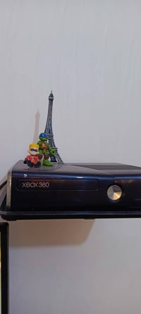 Xbox ٣٦٠ • ٧٠ لعبة • يدات ٢