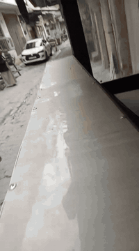 شوايه بركر +قلايه منضديه وكل ملحقات كامله 6صواني يناره داخليه وخارجيه متواجد فيس *********** عنوان شارع الجمهورية قرب مدرسه العداديه او ساحه زبيده قرب فركه السباع
