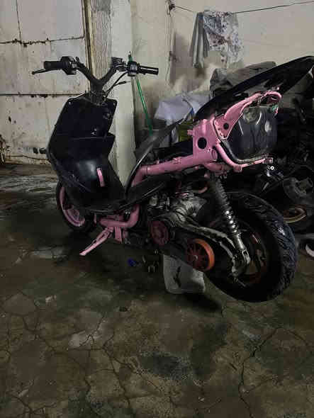 سلام عليكم دراجه مال لعب للبيع 55 الدراجه حلوه وناعمه الدراجه تجفيت جديد عل سحك هسه لدراجه سعرها 425 وبيها مجال  ***********
