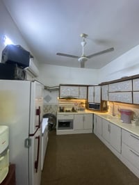 بالاكرمين • ١٠٠م • مشتمل