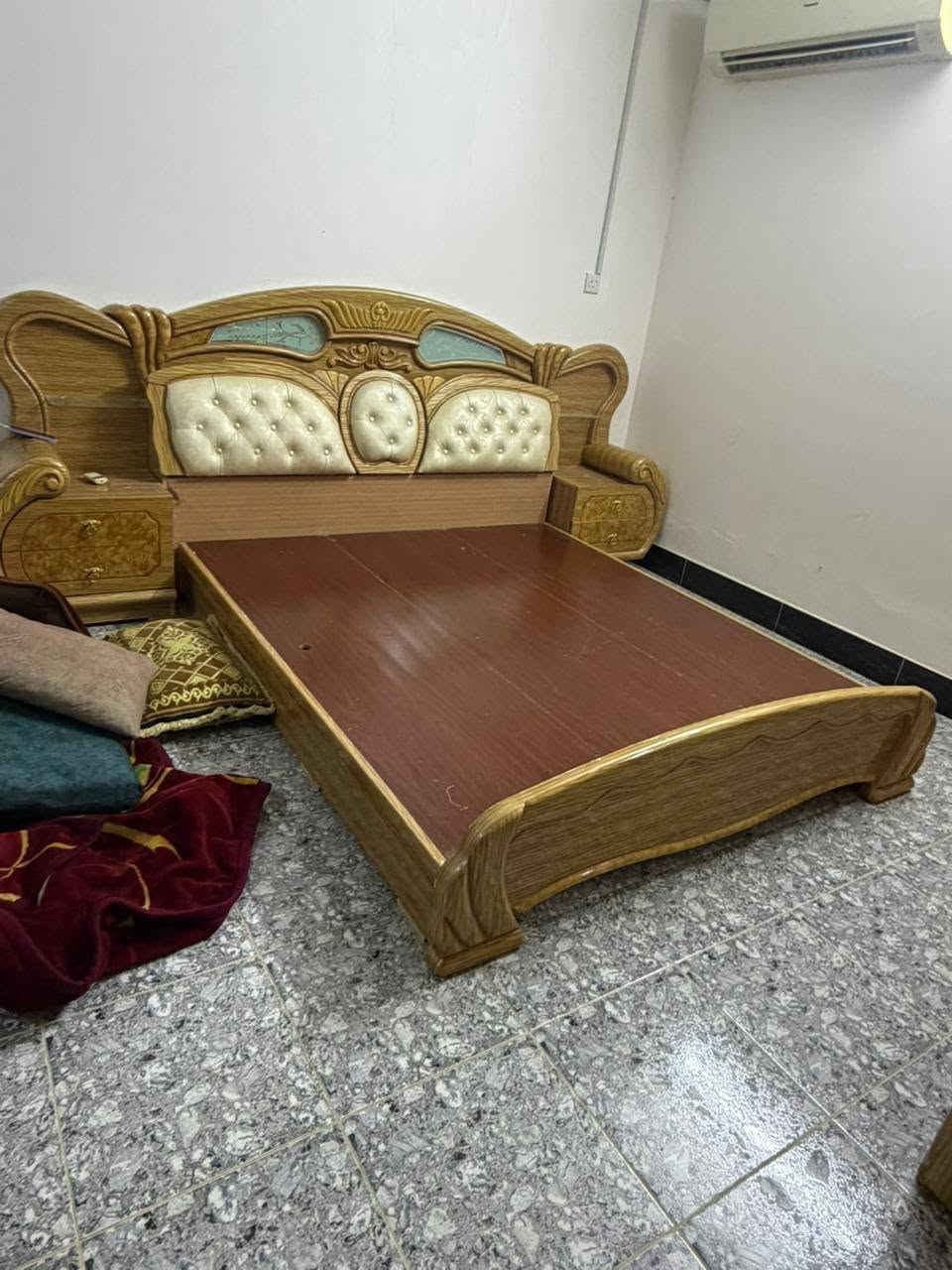 السلام عليكم هاي غرفه اخشاب ماليزيه السعر 250 وبيها مجال مكلف بالنشر للإستفسار عل الرقم***********
