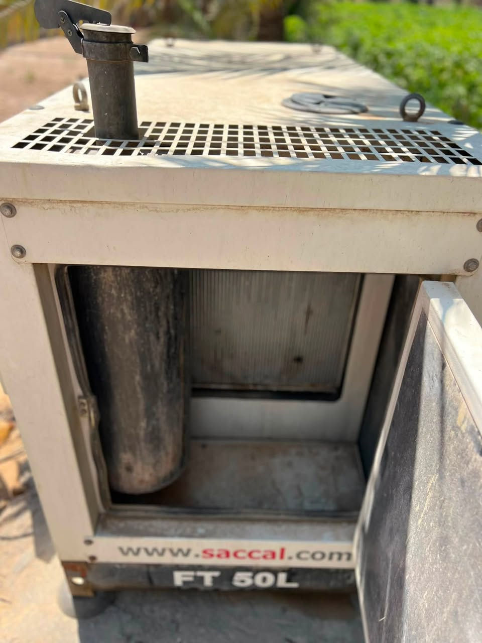 السلام عليكم 
مولده بيركنز 30 KV كيفي نظيفه مال بيت محرك 3 سلندر مكفول ما مفتوح الكاتم مالتها مكفول +شاشه تحكم مكانها بابل /قرب جامعه بابل 
للاستفسار ***********
