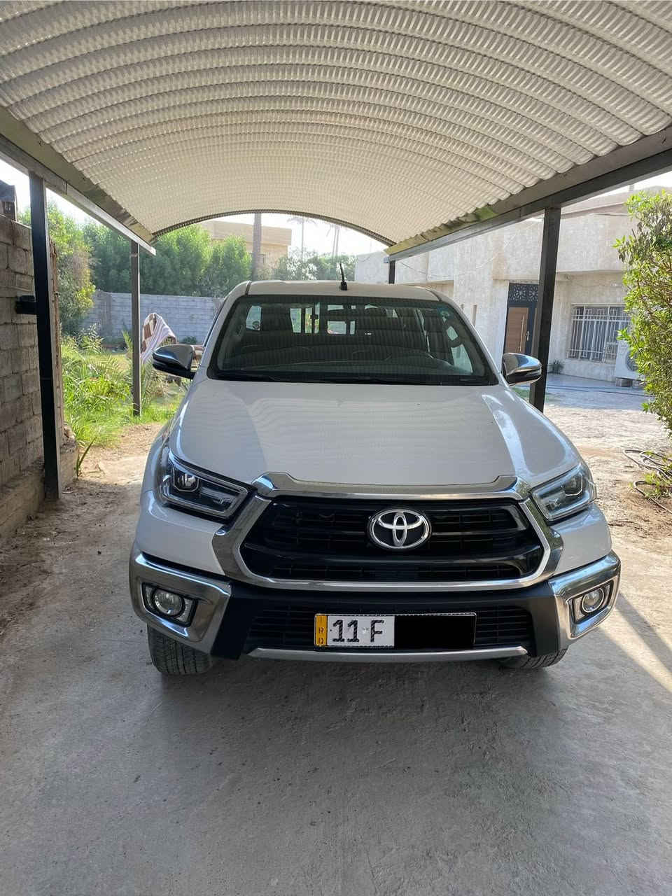 سلام عليكم   
هايلوكس 23. 
مكفوله 
  فورويل 4*4
ماشيه 45 
بغداد سيارة بسمي  سعر 310 وبيها مجال
*********** واتساب
