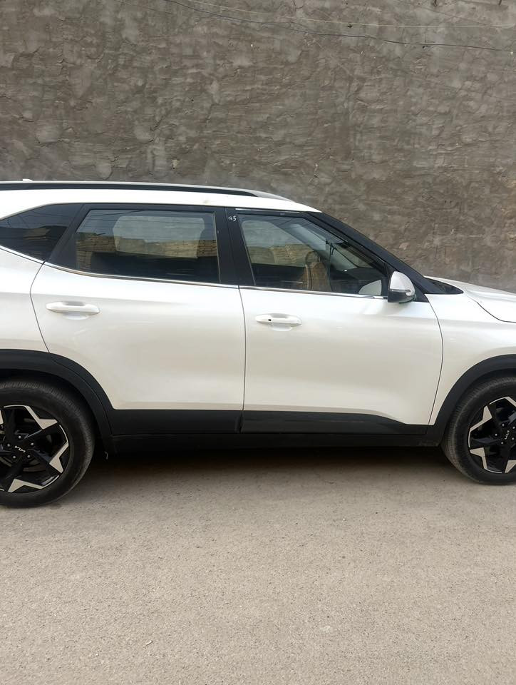 السلام عليكم
Kia Seltos 2024 وارد أمريكي 

محرك 2000

بدون اريباك وبدون اي قطعة صبخ 

فول مواصفات عدا الفتحة 

السيارة ماشية 29 الف ميل

حادث موضح بصور 

والسيارة خير من الله

السعر 180 وبيه مجال بسيط

المحافظة بغداد

الاتصال او وتساب 

***********
