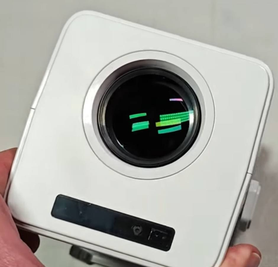 داتاشو سمارت من شركةx nano تحفه بمعنى الكلمه يوتيوب ونت فلكس وسوق بلي تنزل برامج بيهة google tv
تحكم صوتي بل بحث
 50.000ساعة. تشتغل 
500 اي ان سي يعني الصورة خرافية 
الدقة تدعم 1080× 1920
4kحقيقي اوتو فوكس تعديل تلقائي للدقة
وتعديل تلقائي لحجم المكان اضافة الا تصغير وتكببر العرض وميالان الشاشة
Ram 2G
Rom 16G
تدعم ir
بلوتوث +وايفاي 
نضام اندرويد 13
كامل ملحقات +بردة 
سماعاتها من شركة DOLBY 
AUDIO. محيطية بقدرة 20 واط
السعر ١٤٠ وبيهة مجال  توصيل موجود
الخاص مفتوح
الرقم*********** اتصل ودلل
اعتقد ماكو منها بل عراق
