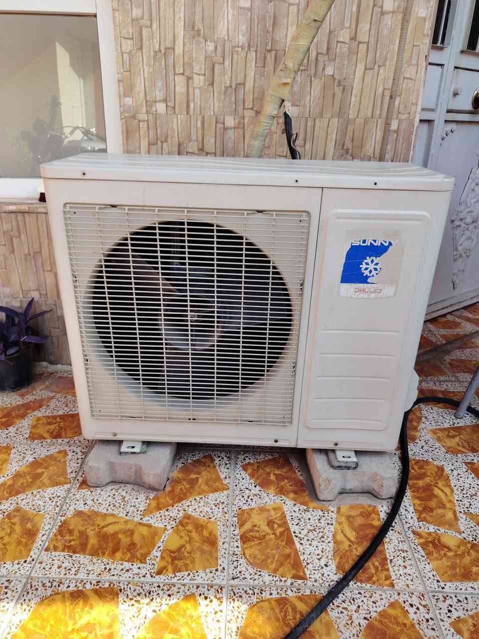 سلام عليكم
سبلت Suuny للبيع
2 طن 
سعر 230 وبي مجال
استفسار واتساب ***********
