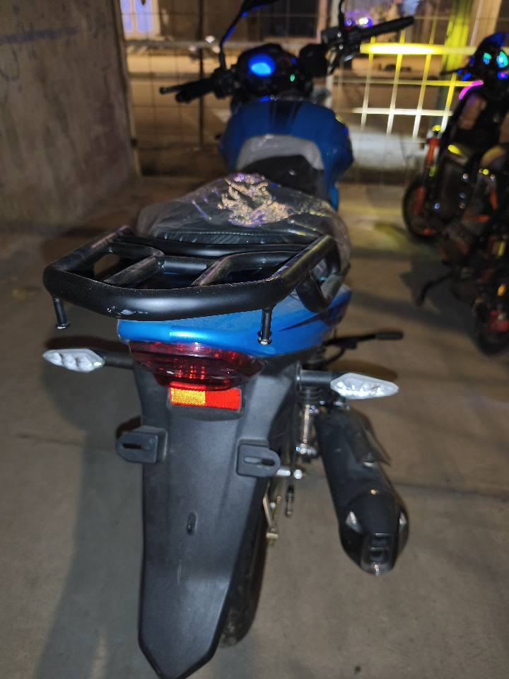 رقم اربيل انكليزي جديدة كلش الدراجة صار اسبوع مشتريها ماشية ٣٠ كيلو فقط البصرة, العراق


**إذا كنت صاحب هذا الإعلان وتريد حذفه لأي سبب، رجاءا أرسل رسالة إلى الدعم الفني**