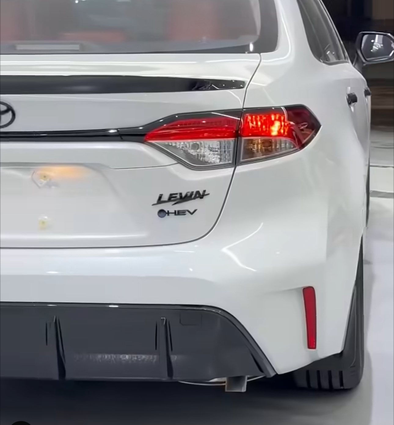 ✨ تويوتا كورولا سبورت 2025 – فئة البلاك إدشن البلادي الأصلي! ✨

السعر 25,500,000 دينار  (يشمل اللوحات المرورية) ⚡
☀️ فتحة سقف سلايد
➕محرك 1800 هايبرد 
🔑 بصمة + دخول ذكي
♨️ مقاعد جلد أصلي + مقعد كهربائي
🧠 رادار + تحديد مسار + قيادة شبه ذاتية
✨ هاند بريك كهربائي + لايت زينون فاخر
⚫ جناح أسود + مرايا سودة + شعارات سوداء
🖤 ويل كب أسود + علامة خلفية سوداء أنيقة
📸 شاشة وسطية متطورة + كاميرا دوارة + عداد ديجيتال كامل
⚙️ تحكم مقود جانبين + درايف مود + أوتو هولد
🛡️ فل سيستم إيرباك + مانع تصادم + مانع انزلاق

📍 الموقع: بغداد – الكاظمية – 
💵 البيع فقط نقدًا

📞  ***********
