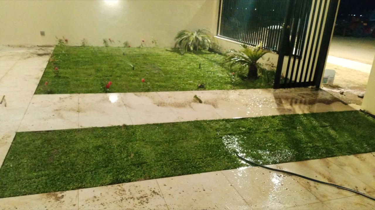 تنظيف حدائق/فرش نهري/تقليم اشجار/نشتغل مرشات/زرع ورود / نشتغل تيكورات رقم الهاتف ***********
