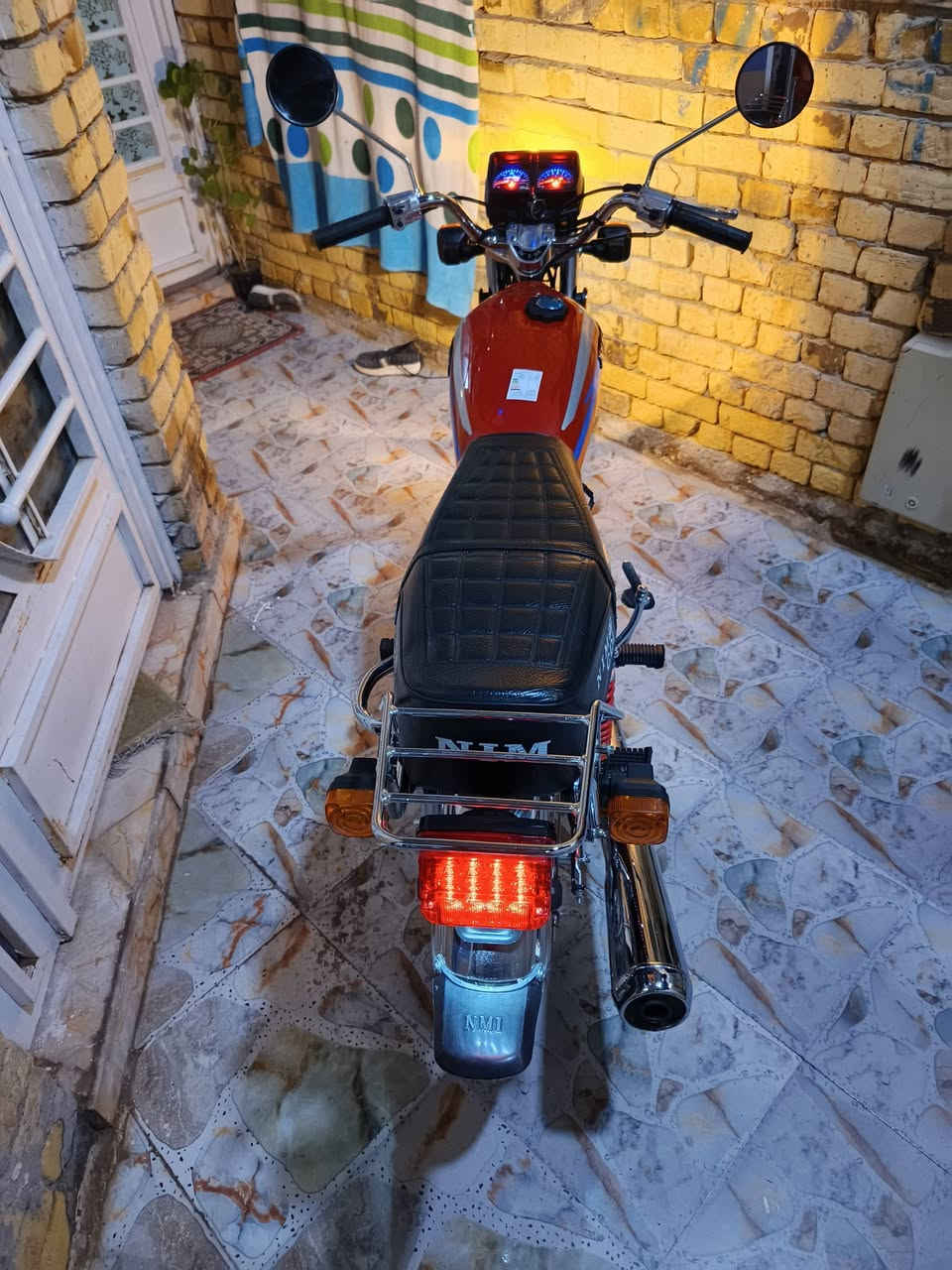 سلام عليكم دراجه ناما موديل 27 أوراق سكنر5 بعده جديده شوفت عينك طبق شلامجه. مكاني كوت خاجيه سعر800وبي مجال ستفسار أكثر ***********
