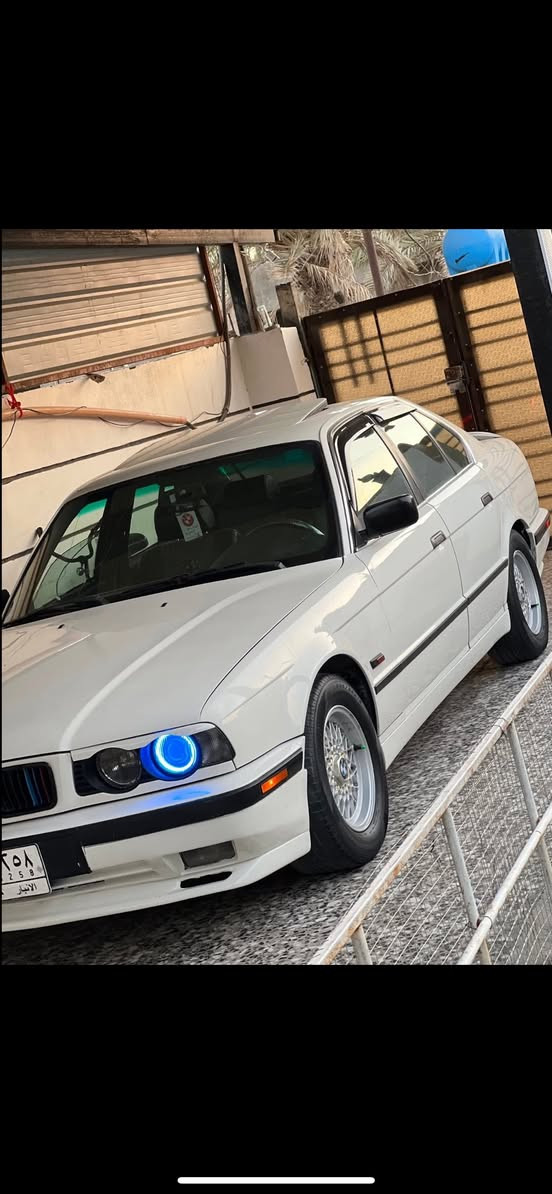 السلام عليكم بي ام 525 فانوس موديل 1991 للبيع او مراوس
وارد امريكي حادث جاملغ امامي فقط السياره احلى من الصور بهواي

كير محرك مكفولات
السياره فول مواصفات
فتحه
بجم عريض  
دعامياتm امامي خلفي 
تلفون بلاد
كراسي كهرباء فول تحكم 
تجاوي كهرباء
تدفئه كشنات
جام اربعه كهرباء 
ستيرن كهرباء
مري منفصل كهرباء 
برده خلفيه كهرباء
دبل ايرباك
دمام صندوك اصلي
ويل خليه جديد اصلي
سنتر لوك
جام كهرباء 4
لايت زنون عالي 
شاشه كامره دواره امامي خلفي
كهربائيات كلها شغاله

تبريد منضومه جديده كامله بس بنهاية الصيف الكمبريسر صار بي صوت

السياره جاهزه صدر بي ملاحضات بسيطه 
بل امامي الخلفي جديد
 
رقم انبار دولي الجديد بسمي تحويل ثاني يوم مشروع وطني 

السعر 75 و بيها مجال حك الجيه و اذا اكو مراوس نفس السعر 

مكاني كرادة كراج الامانه او دورة البعيثه

*********** رقمي
