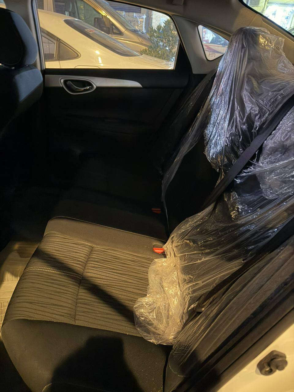 للبيع نيسان سنترا موديل 25 رقم اربيل مكفولة ماشية 9 الف السعر 125 التواصل ع الرقم *********** مكان السيارة البصرة
