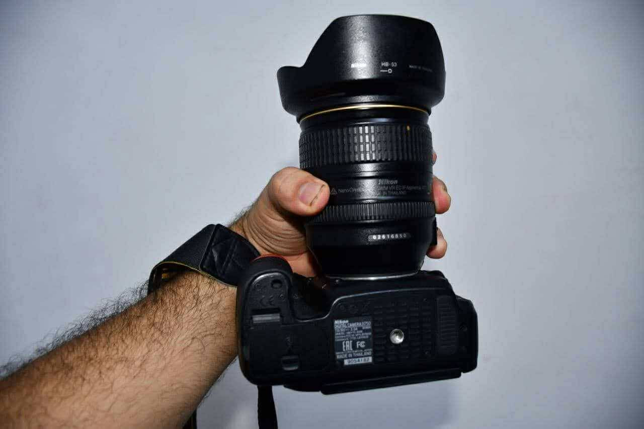 #كامره #نيكون750
الكامره نضيفه كلش مستخدمه قليل محتاج وريد ابيعه 
كوارتينه وعدسه نانو كرستال ورام وهود الكامره كامله 
مكاني بصره ماعدي توصيل و مامتواجد ع النت رقمي ***********
