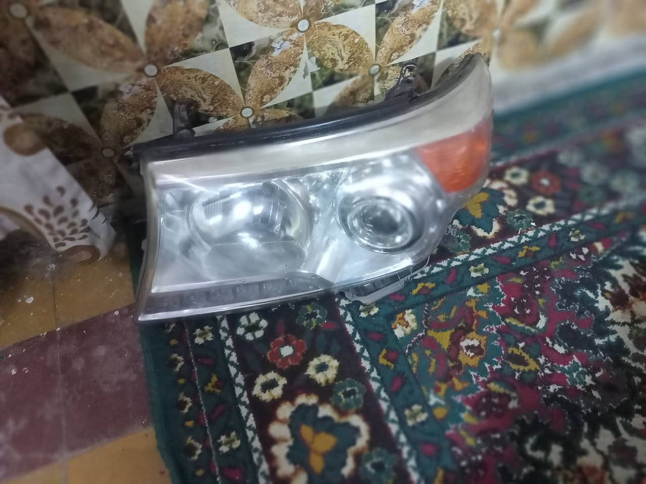 السلام عليكم لايتات جكساره 2014سعر 150وبيه مجال الرقم ***********
