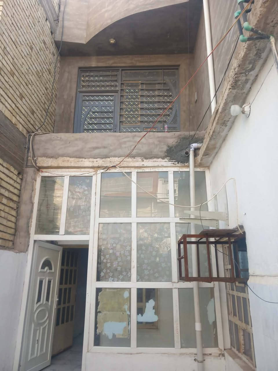 بيت طابقين للايجار السكك قرب المنتزه ***********
