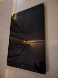 ايباد الجيل السابع • مكفول • توصيل