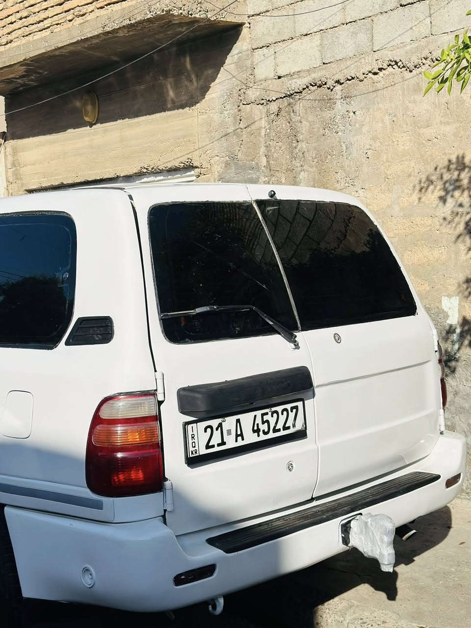 سەرەتا بەناوی خوا_مۆنیکا 2002_فول حادی _دەرەوەی کراوە بەفول مواسەفات_لایت زینون_پێش تەپلە مەرخوب_خازو بەنزین_سەنەوی تا2029نوێە_بەناوکردن بەشەرت _ناوی نیە لە حاسیبە بەشەرت_سەیارەکە توندو تۆلە_دوجام کارەبایە_سەیارەکە تابڵێ جوانە_سبوخ حام نیە بەحام دەی فرۆشم_لەحاسیبەشم داوە رسمیم داناوە بەشەرت ناوی نیە_شانسی نوقتەی پێوە نیە بەحستەم جەمپێکی هەیە _شانسی و مەکینەو ئەکسل بەشەرت _شوێن هەولێر _رەقەم موبایل_***********_سحری ٩٨وەرەقەو مەجال_
