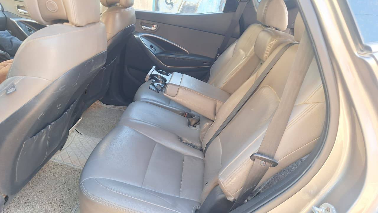 سيارة سنتافيا موديل 17 أمريكي حادث بابين عكس السايق كشنات جلد أربعة سلندر 5راكب بيه منظومة غاز سيارة حلوة ونظيفة كلش ماشية 127 الاستفسار  على الرقم *********** / السعر 133 بيه مجال للطيبين موجود سونار جديد
