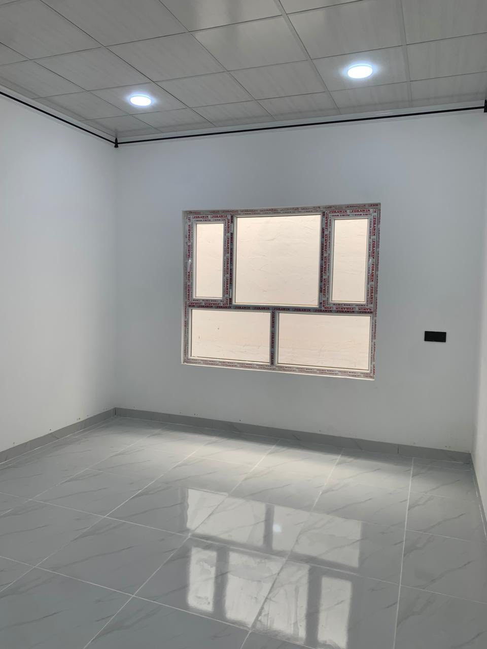 ||•عرض مكتب ضفاف النيل•||

       دار للبيع حي الملايين الاوله قرب جامع الصواف🕌
            
                  "مساحه *160م* واجها 8{حلان} طابقين" 

1-طابق الأول غرفتين نوم+هول+ستقبال+مطبخ+صحيات+كراج
2-طابق الثاني أربع غرف نوم+هول+صحيات
                {{استلام فوري الدار زيرو مامسكون}}

    للأستفسار اكثر اتصل عله الأرقام او راسل الصفحه📞✉️
#***********.  
         
#***********.
