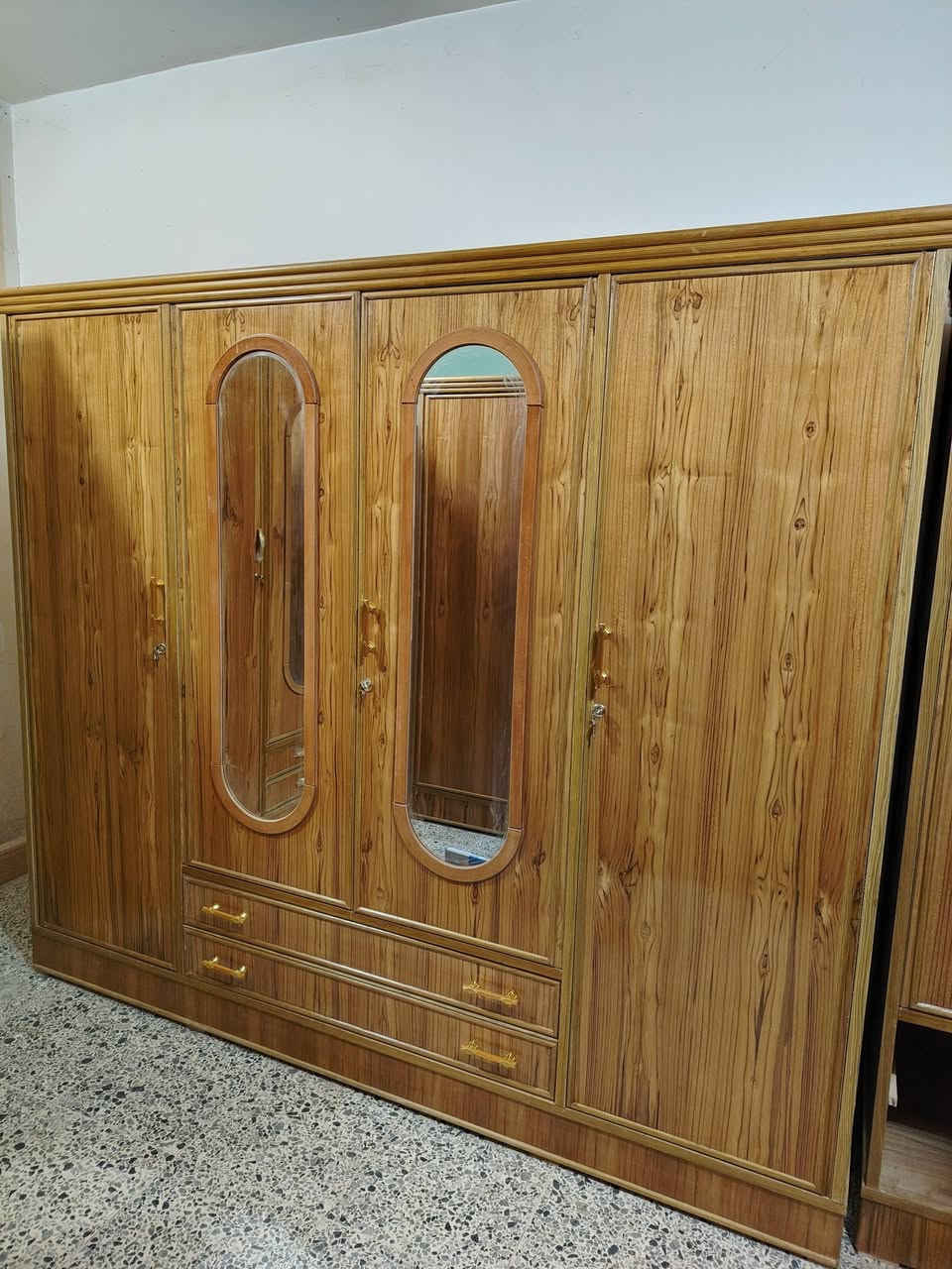 مسواك جديد وشغل درجه اولى

((((حطاطه صاج داخل وخارج))))

كناتير صاج حطاطه ثقيل درجه اولى مليان
متوفر 2 باب    250 الف 
متوفر 3 باب    350 الف
متوفر 4 باب    450 الف 
 الشد والنقل داخل عنه مجاني

يتوفر توصيل حديثه _راوه_ العبيدي _القائم 
العنوان عنه نهاية شارع الحضره مقابل الحديقه
رقم الهاتف ***********
                ***********
