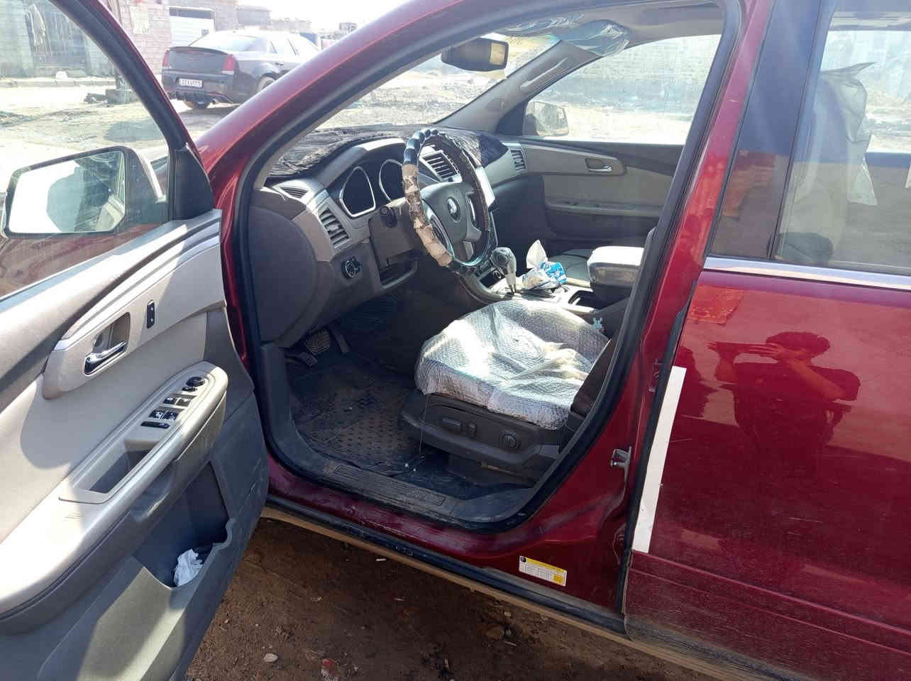 🔴 للبيع شفروليت ترافيرس Chevrolet Traverse 
👥 عدد الركاب: 7 ركاب
⚙️ مواصفات المحرك:
• 6 سلندر
• سعة 3.6 لتر
• محرك قوي وناعم
• عزم عالي مناسب للخطوط والسفر
• ما يشتكي ولا حرارة
🕹️ ناقل الحركة: أوتوماتيك
🚙 الدفع: أمامي
⛽ استهلاك الوقود: جيد مقارنة بحجم السيارة
❄️ المكيف: شغال 100% بارد
🛋️ الداخلية: نظيفة ومرتبة
🛞 القيادة: ثابتة وناعمة
🔧 الميكانيك: المحرك + الكير بحالة ممتازة
📄 الأوراق: كاملة ومسجلة أصولي
📍 المعاينة: على الطبيعة
💰 السعر: خاص قابل للتفاوض 
📞 الاتصال: ***********
