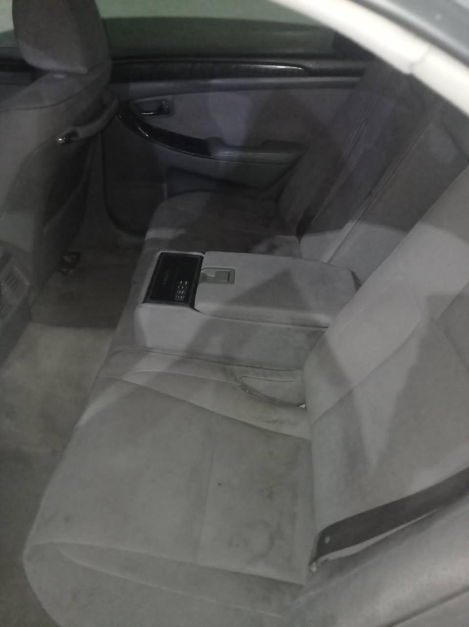 السلام عليكم شاهينه 2004 متومه شمالي الرقم الجديد بيه كصتين مكينه كير كله جديد العنوان العماره السعر 32 الرقم 
***********
