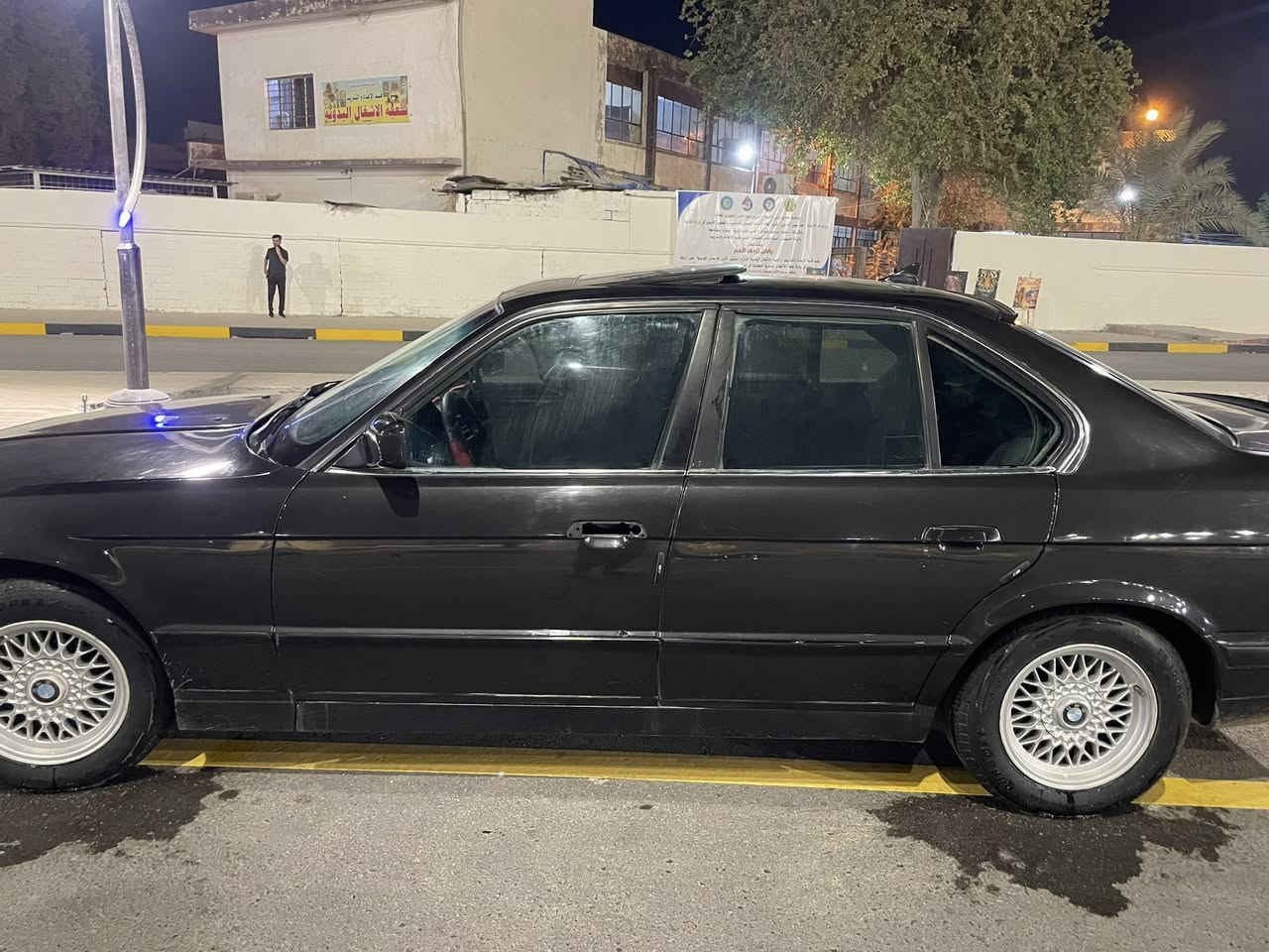 سلام وعليكم
بي ام 520 للبيع
بدون كير ومحرك 
موديل 1991
كزوز رياضي عل ريمون
لايت زينون عالي
شاشا وكامرا
قفل مركزي
حتا الصندوك
نخم ويلكب خليا اصلي ابو الختم
نخم تايات جديد
باتري جديد
كهربايات كلها شغالا
بس كيج البانزين ما يشتغل
سلايت جوبي
حيل نضيف ما يعبر مي
جامات جوبي
هندي بريك شغال
غرفت السياره جلد اسود جديدا
ننته دشبول خلفي وامامي حيل انضاف بردا خلفيا بلادي نخم الكدام عمرتو جديد
نخم الورا عمرتا جديد
صبغ عام جماليه
شرط التحويل رقم نينوى الجديد مصطرا سنويا مشروع وطني لل28كاربون ما مسجلا
مكان السياره موصل 
بدون كير ومحرك
السعر 38 وبيها مجال بصيط
رقم ***********
