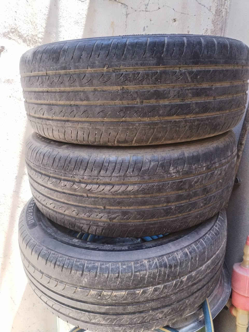 متاح أطارات للبيع السعر٦٠ الف نظاف شرط ثلاثتهم حجم ١٦


**إذا كنت صاحب هذا الإعلان وتريد حذفه لأي سبب، رجاءا أرسل رسالة إلى الدعم الفني**