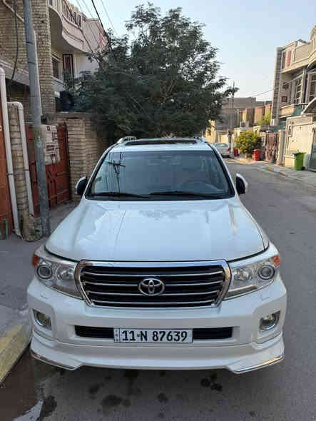 سيارة لاندكروز مكفولة
سياره لاندكروز موديل ١٣ مكفوله كفاله عامه٨ سلندر ٤٦٠٠ 
مواصفات VXR سنوية بإسمي تحويل مباشر
السعر ٣٨  وبيه مجال العنوان فلوجه 
*********** 
***********
