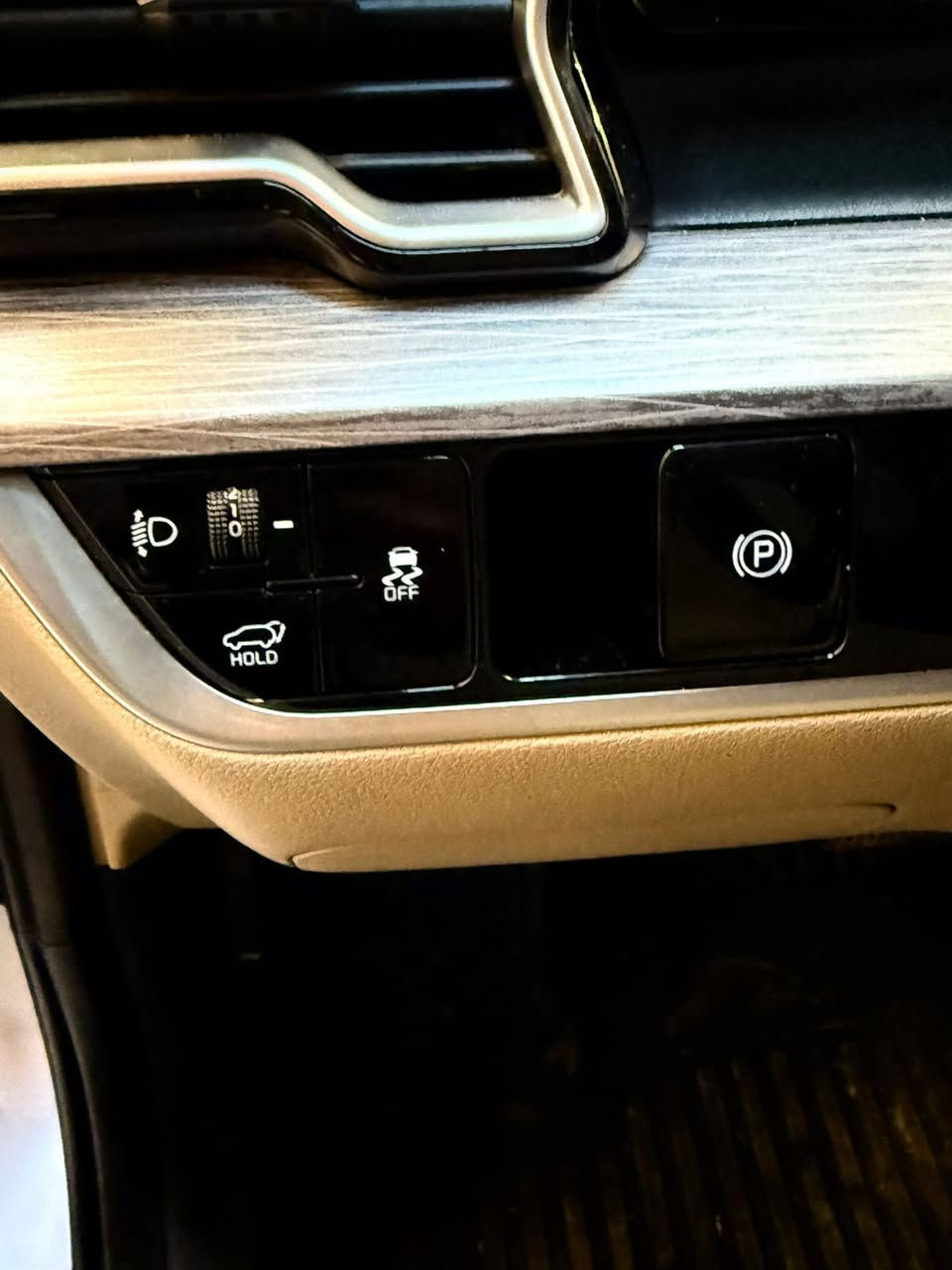 السلام عليكم سبورتج 2023 رقم اربيل الجديد هزه وسنويه جديد 
سياره جديده أخت الزيرو ماشيه 11 الف كفاله عامه 
جنطه كهرباء 
اوتو هولد 
كشن كهرباء 
تدفئه بالكشنات 
تدفئه بالسترين 
باقي المواصفات معروفه
مكاني بغداد 
***********
