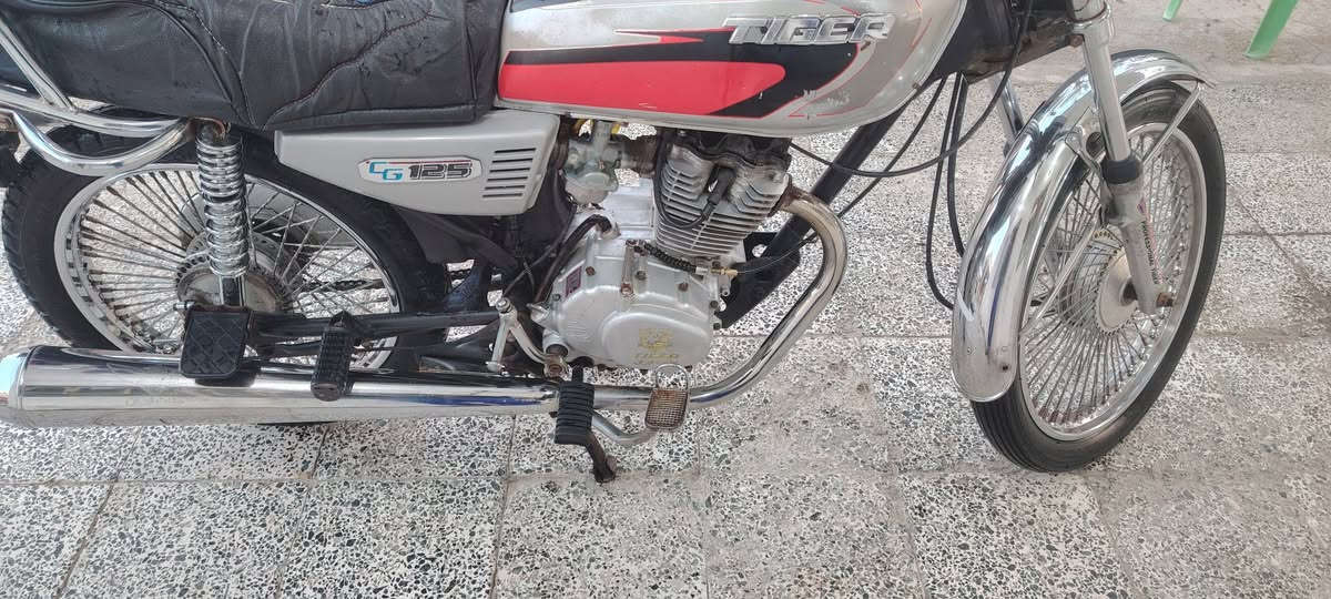 السلام عليكم للبيع  تايكر ١٩ بدون اوراق الدراجه حلوه وجاهزه ماعوزها برغي مكفوله محرك مفتوح بستم  وولفات فقط 
السعر ٢٩٠  بابل الحمزه الغربي  ***********
