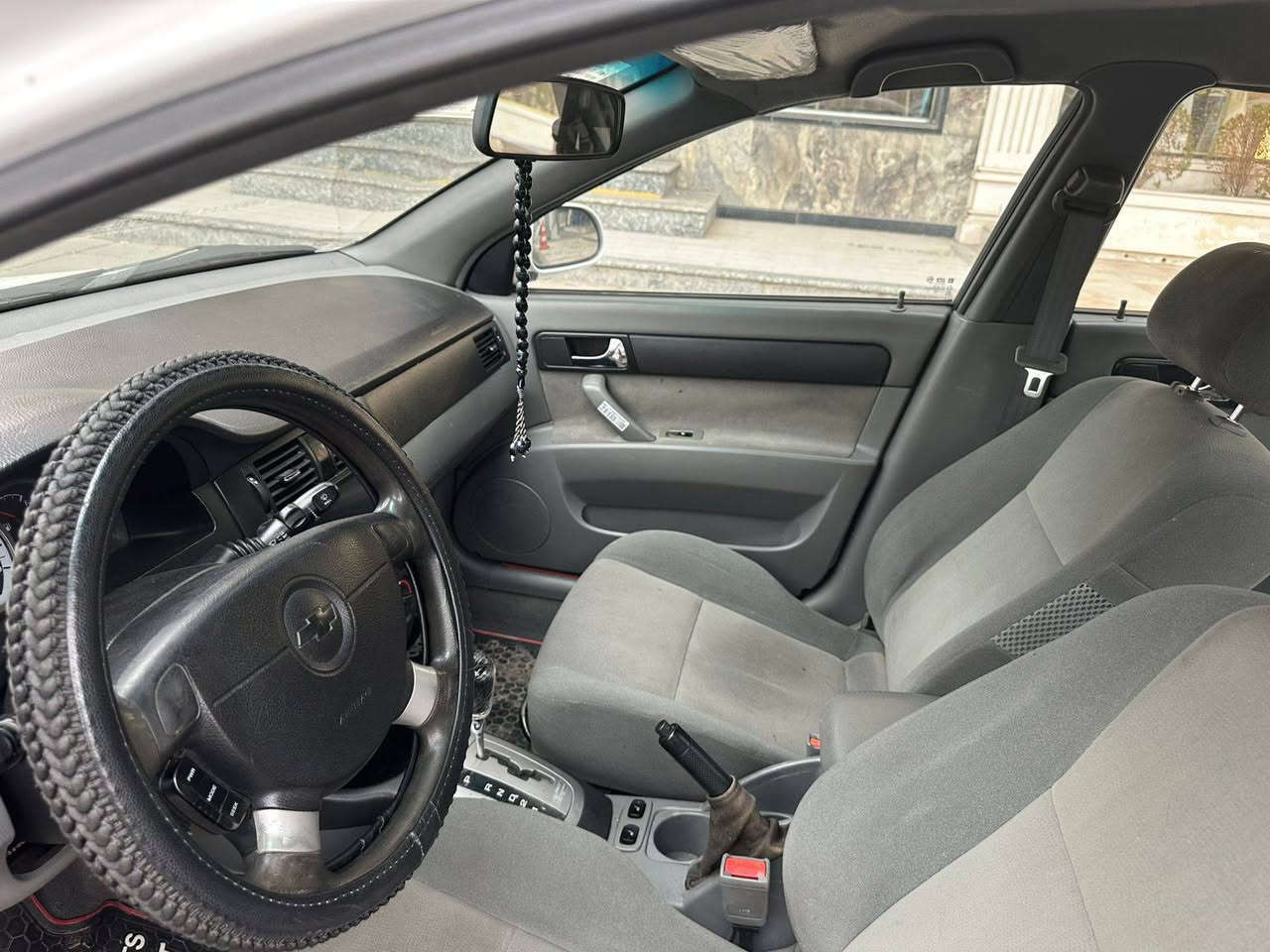 السلام عليكم 
اوبترا 2014 
رقم اربيل مسطرة جديد 
سنوية هزة جديد
تحكم ستيرن شاشة كامرا 
قفل مركزي 
كشنات تدفئة 
تايرات باتري جديد 
كير مكينة ذهب شرط 
صور السونار جديد موجود 
سيارة وضع شركة (بيها مكان رصعة بارد  قليل بدون صبغ  )
 السعر 108$
رقم ***********
