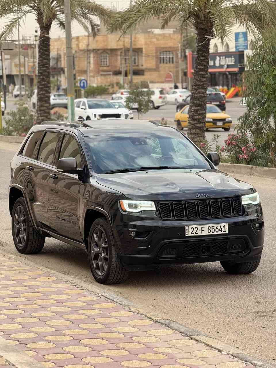 سلام عليكم
للبيع جيب شيروكي فول للاخير 1/1 
موديل 2021 
6سلندر 
حادث حاملغ بنيد 
مواصفات 
بنراما 
تبريد تدفئه كشنات 
ردار امامي خلفي 
اوتو ستوب
مواصفات بعد هواي 
سياره جاهزه من كولشي نقص برغي مابيها 
تبريد كير مكينه حداديه كفاله 
السعر 253 وبيها مجال لشراي 
***********
