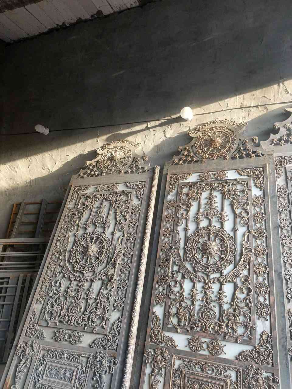 للبيع بيبان حديد صب ٣طلاليك مكانهن سماوة للاستفسار ***********
