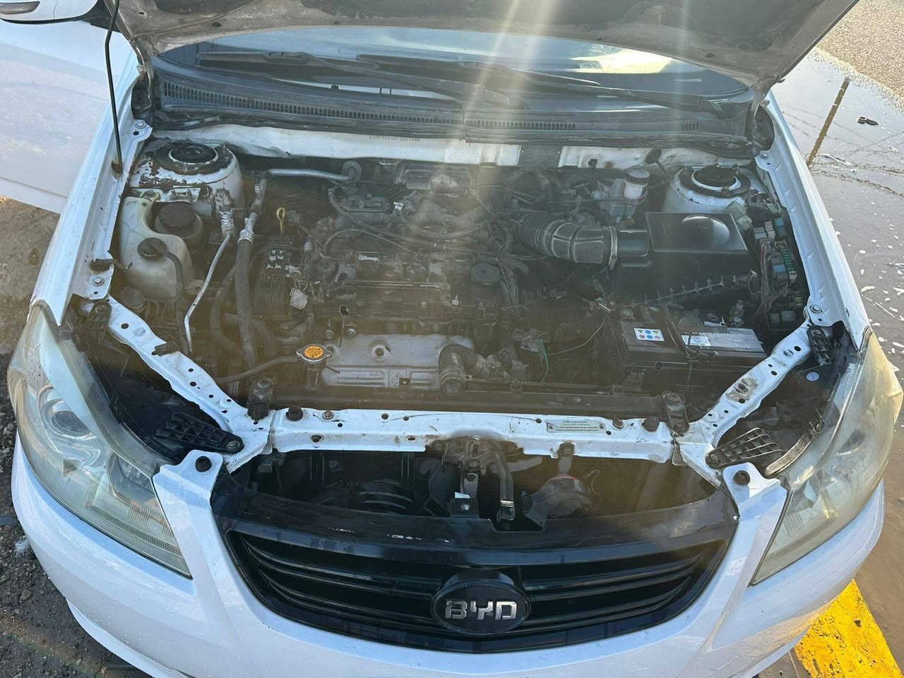 السلام عليكم ورحمة الله
بي وايدي جي 3  البيع موديل 15 رقم واسط وباسمي اني ساكن محافظة كربلاء. سياره بيه بارد بالجاملغ وصبغ اربع  اصابع بالباب جهة السائق.
سياره جاهزه من كلشي فول المواصفات  محرك  1800 كير  اوتماتيك  بصمه تحكم ستيرن اشاير بل المري   حداديه وره وكدام كله جديد    ترايك وين ما تريد  سياره جهازه من كلشي تبريد شغال   فتحه بل القماره  مكاني كربلاء  ***********.السعر 56 وبيها مجال
