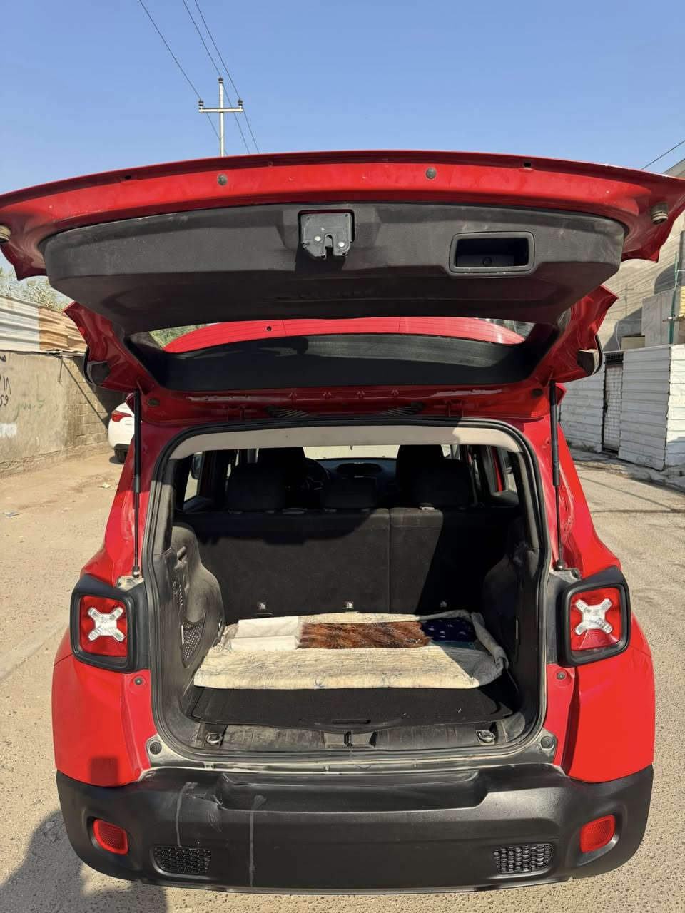 السلام عليكم سياره للبيع جيب رينگيد 2019 گلين بدون حادث ماشيه 58 حجم المحرك 2400 السعر 150 ورقه وبيها مجال العنوان : بغداد البياع حي الشهداء للاستفسار : ***********
