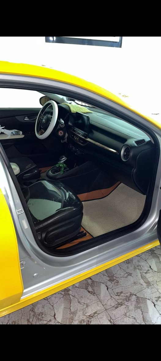 سلام عليكم فورتي ٢٠٢١ مكينه ٢٠٠٠دوش كير AT سياره خير من الله كلشي مناقصه سعر ١٣٥ وبيهامجال مستعجل على البيع رقم ***********
