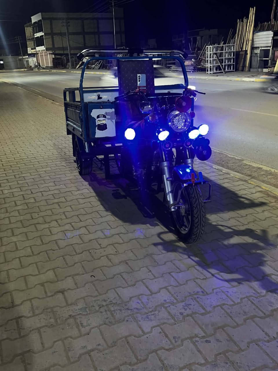 السلام عليكم ستوتة للبيع موديل 20 محرك 25 ستوتة مكفولة وتخم تايرات السعر 1650 وبيهة مجال مكاني واسط وهاذة رقمي  ‏‪***********‬‏
