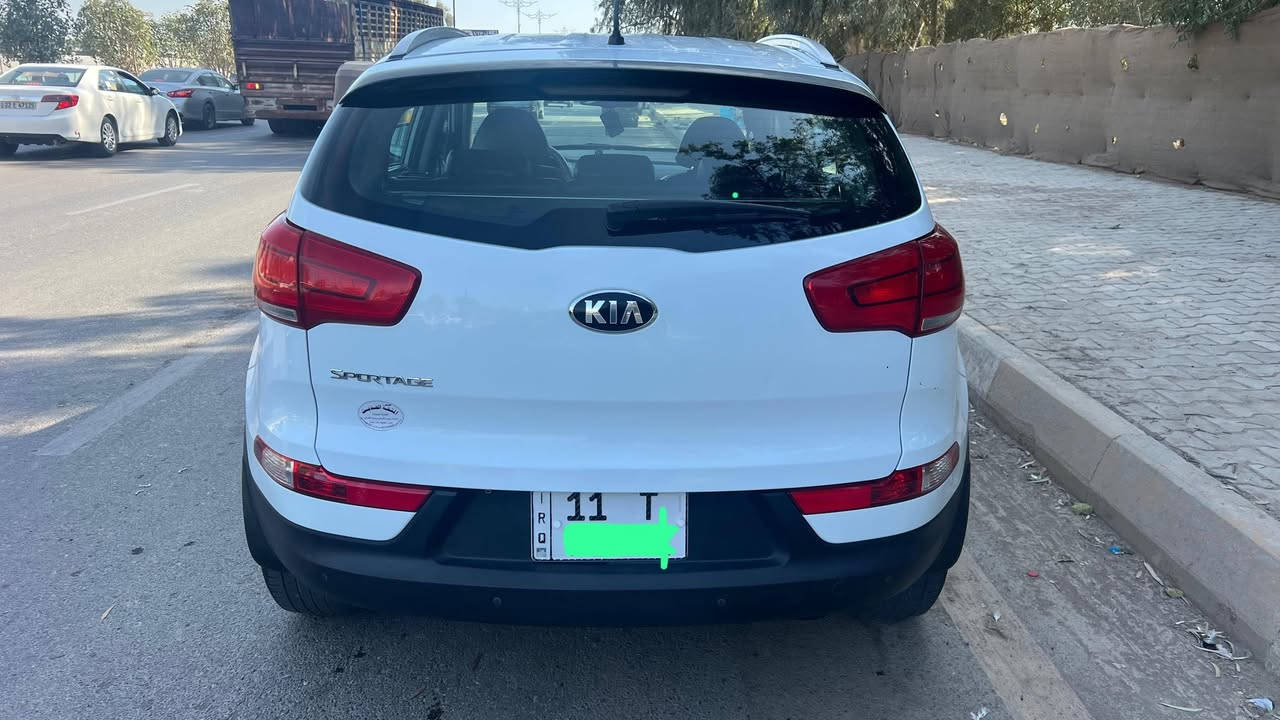 السلام عليكم كيا أسبورتج موديل 2016 للبيع فقط بدون مرواس سيارة مكفولة كفالة عامة عدا شخط بسيط بالدعامية الاماميه وشخط بالباب مأشر عليه كير محرك على وضع الشركة رقم بغداد أنكليزي سنوية نهاية سنة 28 السيارة ماشية 149 ألف السيارة من زيرو عدنا أستخدام شخصي /السعر 170 ورقة مكان السيارة ديالى بعقوبة للتواصل ***********
