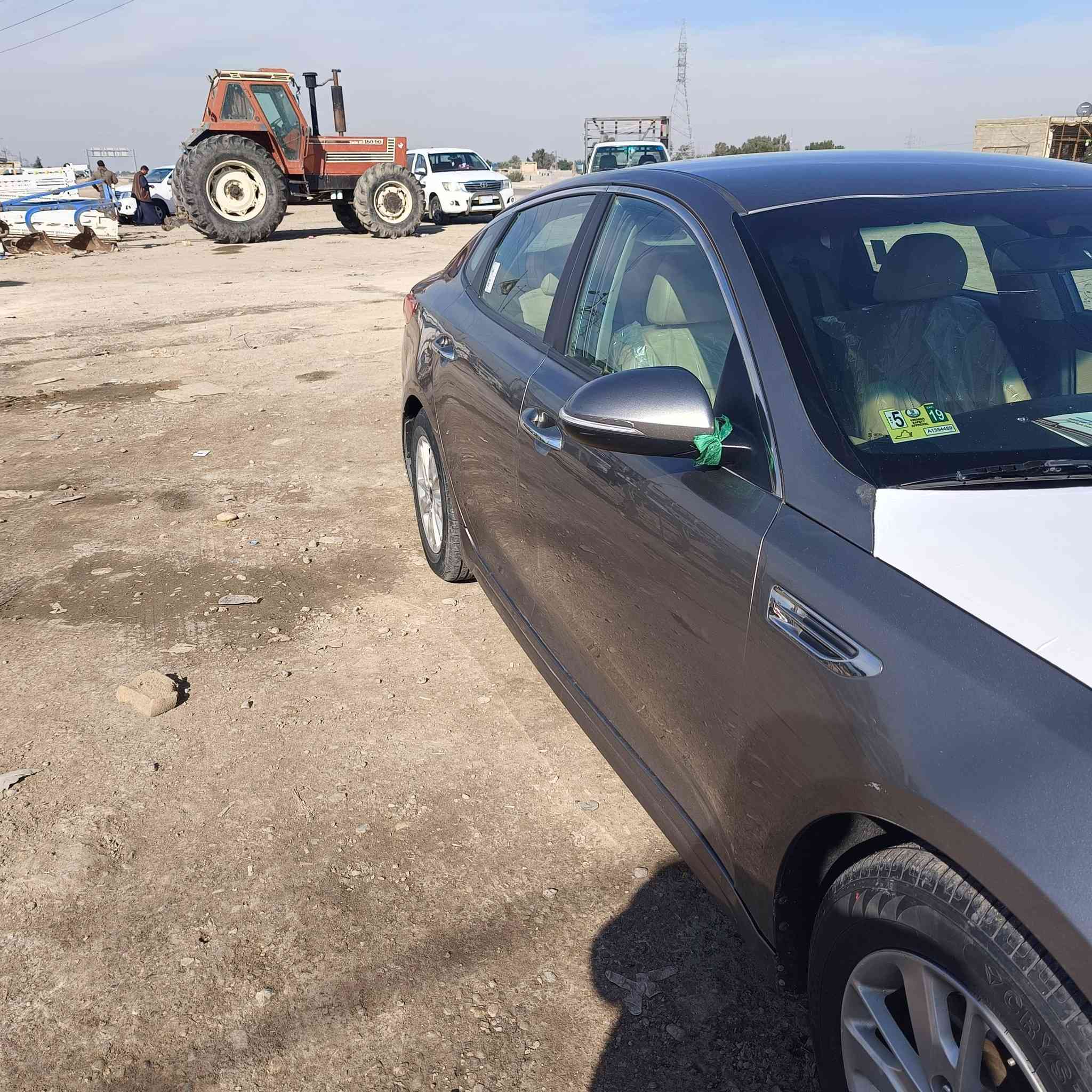 السلام عليكم
للبيع كيا اوبتيما وارد امريكي موديل 2018 
السياره جديده حيل بيها قطعه وحده صبغ 
البنيد فقط مبدل ومصبوغ 
محرك 2400 GDI 
مواصفات حلوة معروفه الأمريكي 
السعر المطلوب 128 وبيها مجال 
عنوان السياره ذي قار ناحية ميسلون 
للاستفسار الاتصال بالرقم 
***********
السونار مرفق مع الصور
