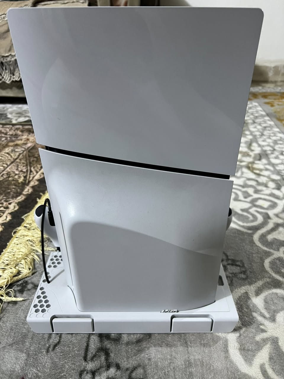 بلي فايف سلم ذاكرة 1 تيرا
نظافة عالية مثل ما واضح بالصورة

كرتونة مالته موجودة ايضاً 

جوستكات عدد 2 أصليات 

قاعدة تبريد و اضاءة RGB

جهاز غير مفتوح ولا مصلح على فحص

معه حساب داخله فيه العاب مثل فيفا 25 و لعبة بايونيتا و لعبة Unravel Two

معه ايضا قرصين لعبة GTA 5

و قرص Rayman Legends
 {سعر 725 الف}


**إذا كنت صاحب هذا الإعلان وتريد حذفه لأي سبب، رجاءا أرسل رسالة إلى الدعم الفني**