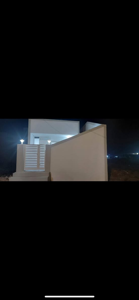 🏘🏘بيت للبيع ديالى خانقين / حي الموظفين 7 نيسان مقابل المركز الصحي خلف المحلات بالبداية اول فرع طابو صرف مساحة 125 
طابق واحد درج خارجي 
1 غرفة نوم واستقبال وصالة داخلية ومطبخ ومجمع صحيات البيت سقف ثانوي بدون سيراميك مع بير ماء 

السعر / 51 مليون بي مجال بسيط  

للأستفسار اكثر اتصال بالارقام فقط 
***********
***********
مكتب فريا موفق للعقار
