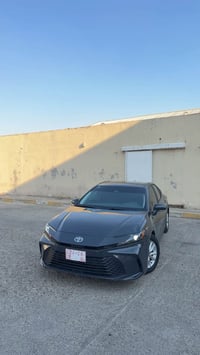 OYOTA CAMRY موديل 2025  مواصفات LE ماشية 6000mile    رقم شاصي 4T1DAACK...