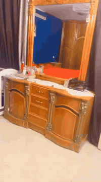 كنتور وميز  فقط. مكاني بغداد للشراء ***********
