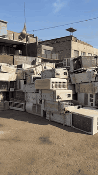 العنده سبلت مكيف عطلان اني اشتري وب سعر حلو مو مثل الدواره
بغداد 
***********
