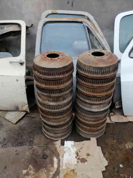 فلنجات خلفي جديد غير مستخدم جي ام سي اصلي
