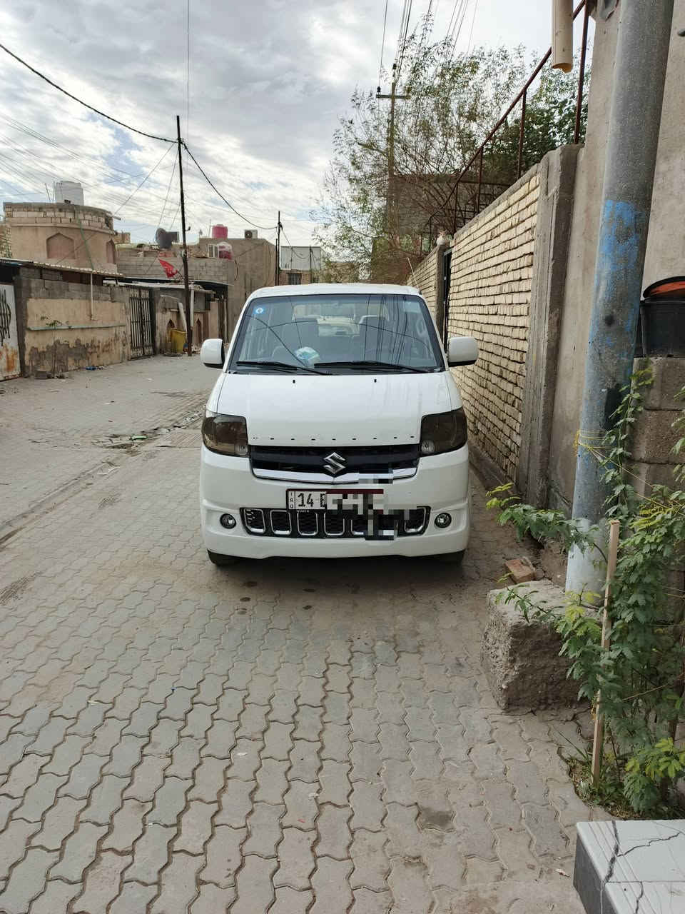 سازوزكي ياباني موديل 2011 محرك اربعه سلندر اوتوماتيك  حجم 2000 جديد بخاخ سبعه راكب خصوصي تبريد تتدفئه قطعتين سنويه جديده لغايه 30 حداده كهربائيات كله شغال تخم تاير السعر 74$ بيها مجال عنوان بصره موبايل ***********
